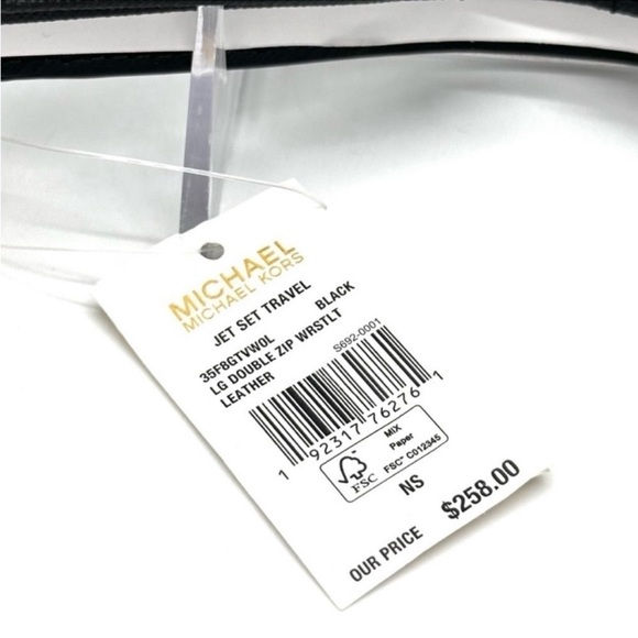 Michael Kors Sheila Medium Center Zip Satchel
Bag & Large Double Zip Wallet - Picture 16 of 16